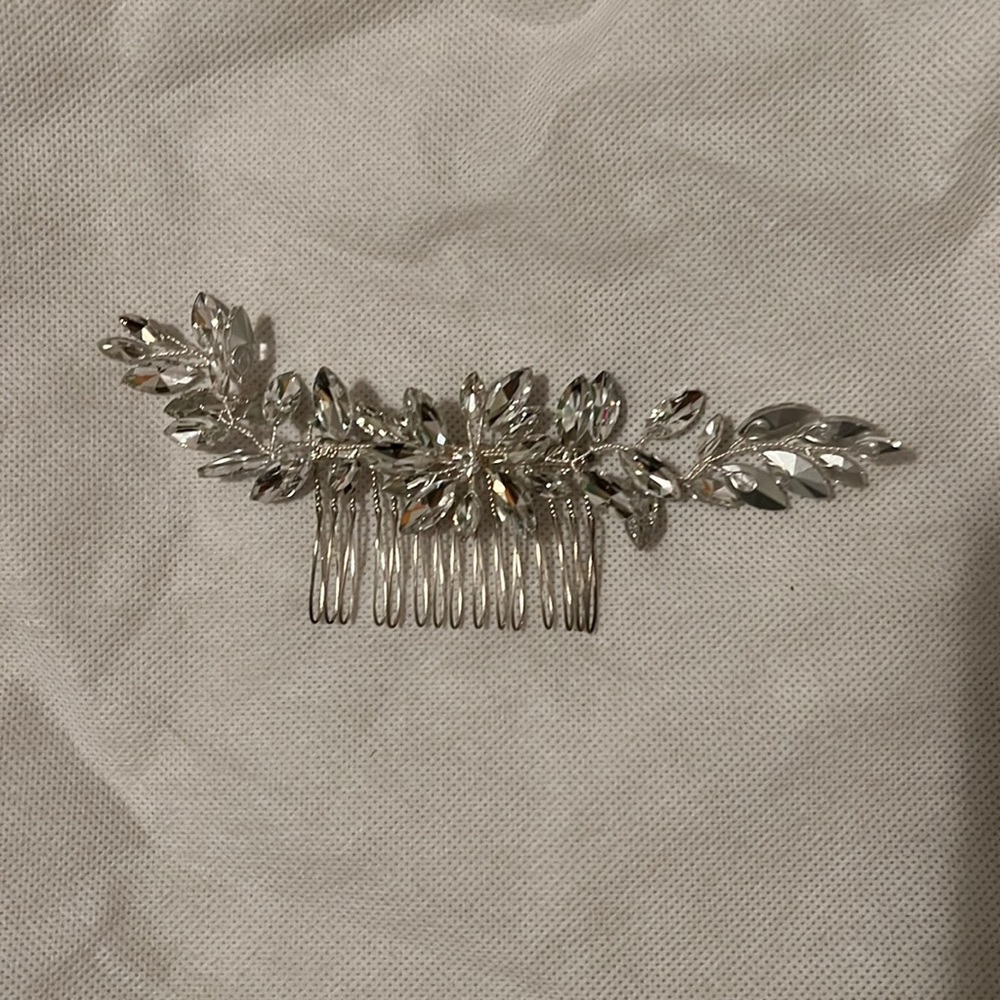 Bridal hair comb, crystal hair comb wedding hair accessory silver finish